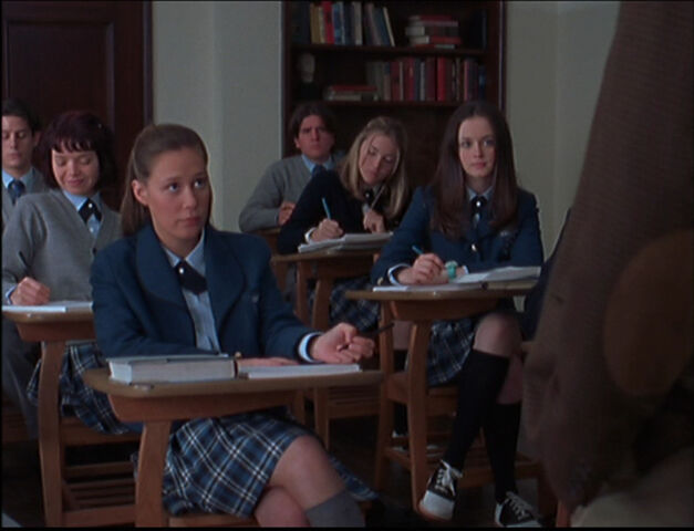 File:S1e2 rory&paris.jpg