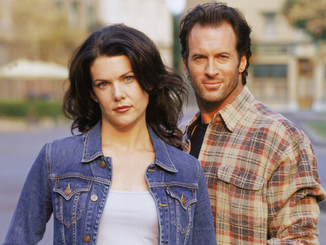 File:Lukeandlorelai.jpg