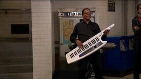 Keytar Player