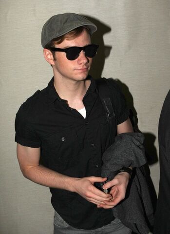 File:Tumblr m8klgxq7dG1r1vufeo4 1280.jpg