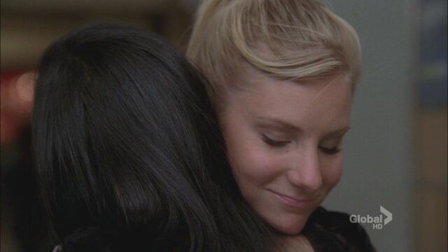 File:Brittany-Santana-2x22-New-York-brittany-and-santana-22344763-1280-720.jpg