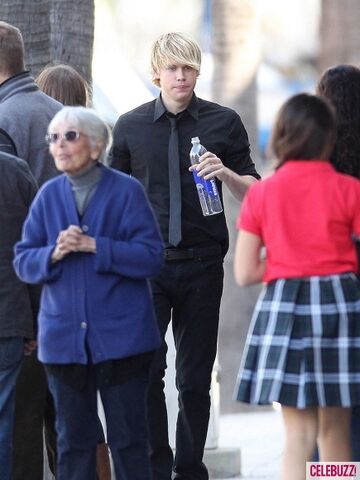 File:CHORD-OVERSTREET-GLEE-1-435x580.jpg