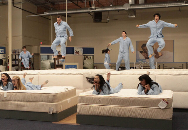 File:112glee-ep111 sc26-33pt 3037.jpg