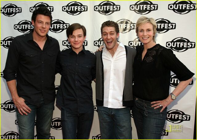 File:Glee-outfest-09.jpg