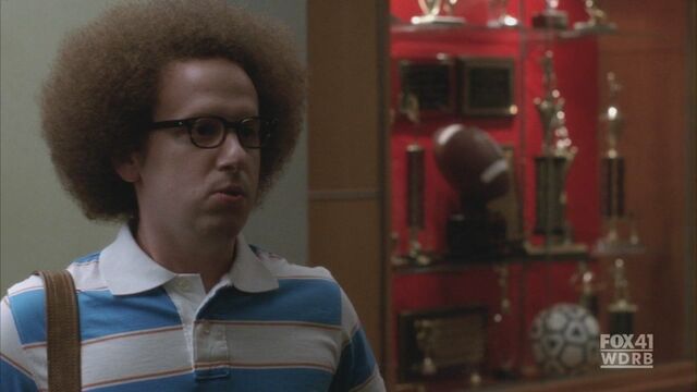 File:2x02-Britney-HD-glee-15888811-1580-888.jpg