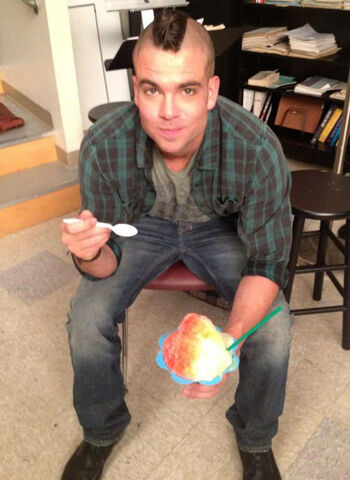 File:MarkSallingSpoon.jpg