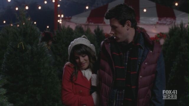 File:Glee210 484.jpg