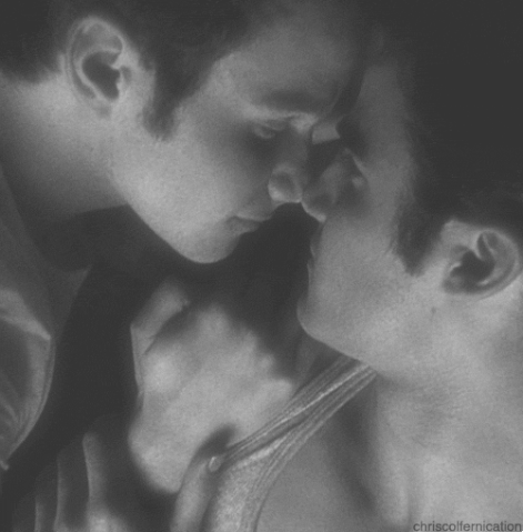 File:28tumblr m4jlpvnBFq1qjw0a7o1 500.gif