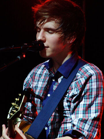 File:Brianperforming.jpg