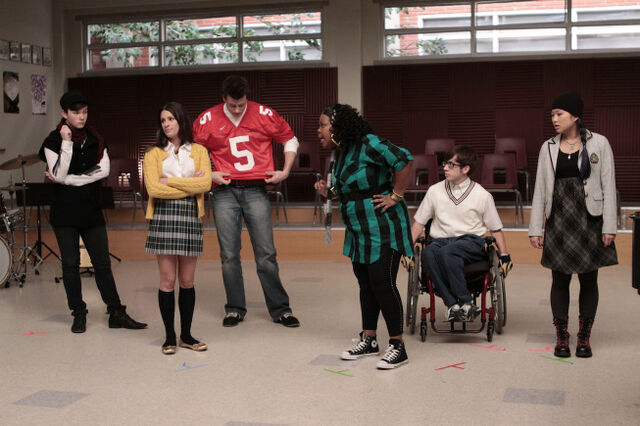 File:Glee-FOX-Showmance-1.jpg