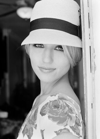 File:Dianna-agron-147.jpg