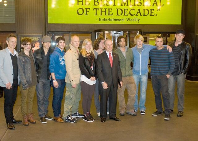 File:Cast With Mayor.jpg