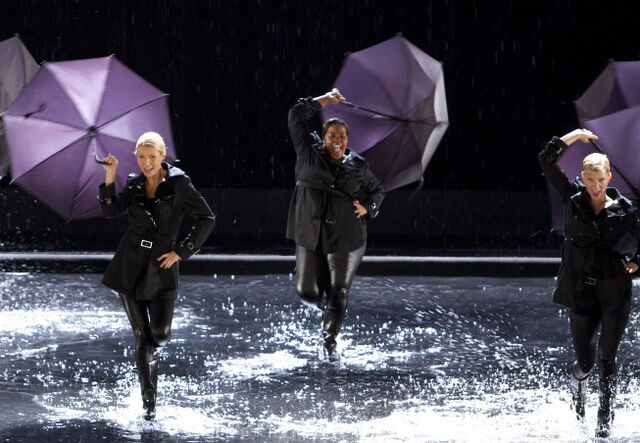 File:Singin-in-the-rain umbrella.jpg