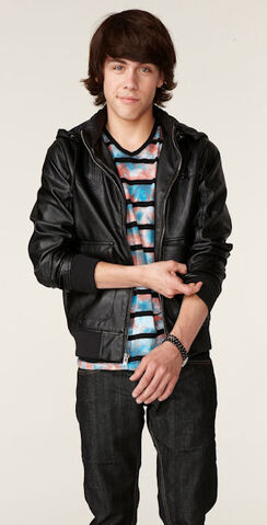 File:310x609-degrassi-munro-chambers-3.jpg