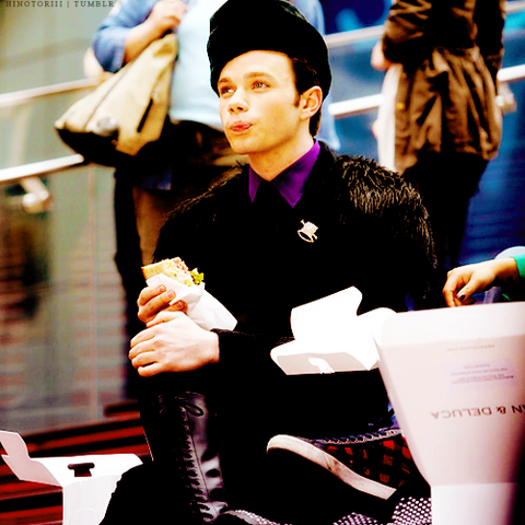 File:Kurt in nyc 3.png
