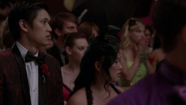 File:Brittany'sReactionToKurtBeingAnnouncedPromQueen.jpg