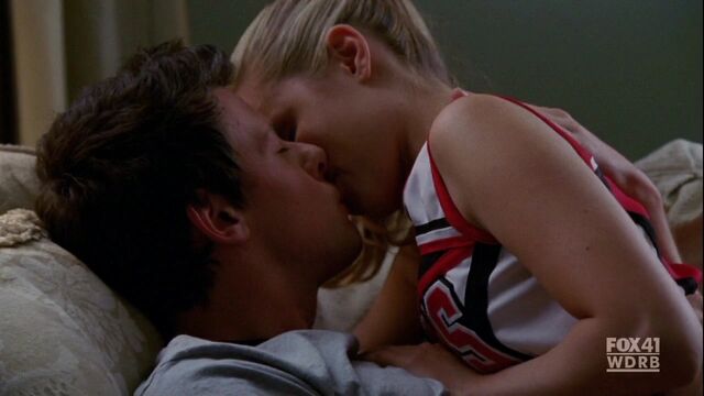 File:Quinn-Finn-finn-and-quinn-7215062-1280-720.jpg