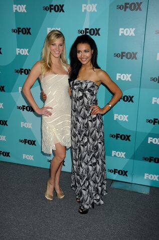 File:MTX 70690 FOX UPFRONT 58.jpg