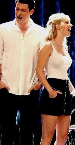 File:Finnbrittany-glee.jpg