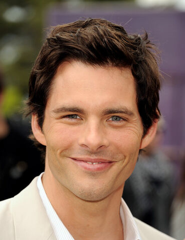 File:James Marsden.jpg