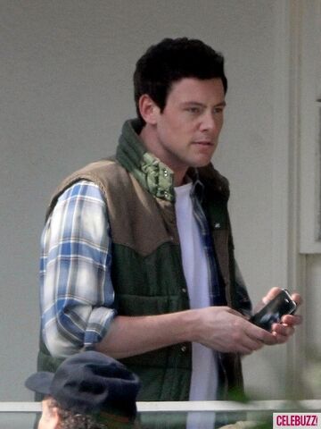 File:Cory-Monteith-Glee-set-435x580.jpg