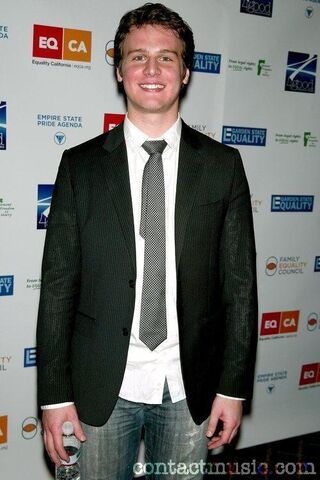 File:Jonathan groff 5253853.jpg