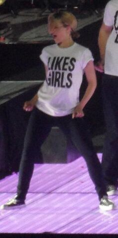 File:Dianna-agron-likes-girls.jpg