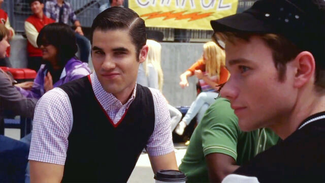 File:Glee-klaine-darren-criss-blaine-kurt-chris-colfer-images.jpg