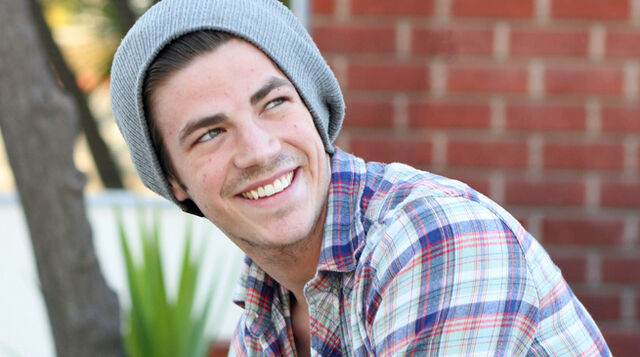 File:Grant-gustin-featured.jpg
