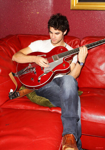 File:Darren Criss red.jpg