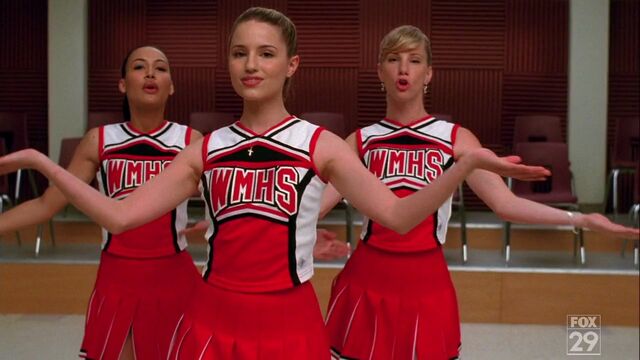 File:Glee102-killmotion-002374.jpg