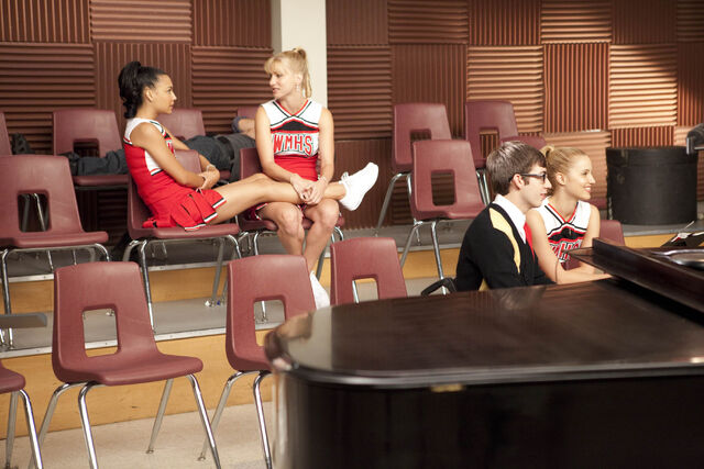 File:S2e1 (4).jpg