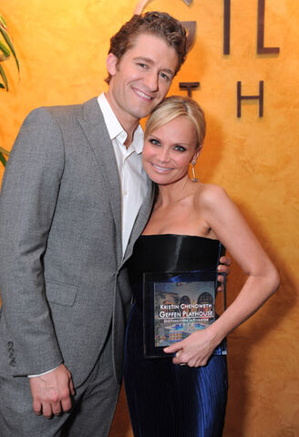 File:Kristin+Chenoweth++Matthew+Morrison+0000xyzf.jpg