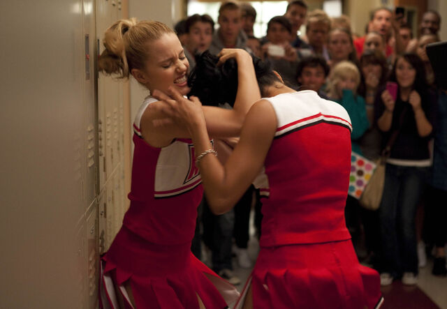 File:S2e1 (6).jpg