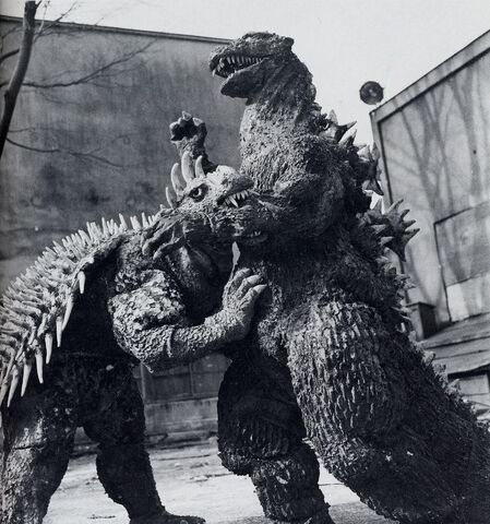 File:GRA-AnguirusvsGodzilla.jpg