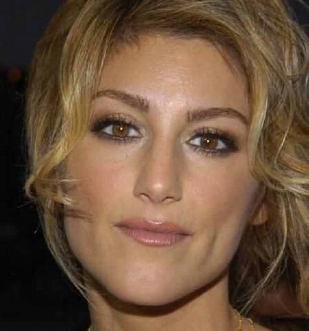 File:Actress jennifer esposito-15965.jpg