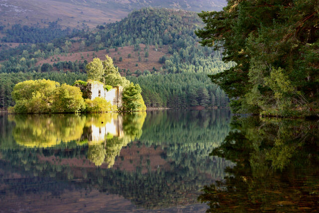File:Loch-An-Eilean-1.jpg