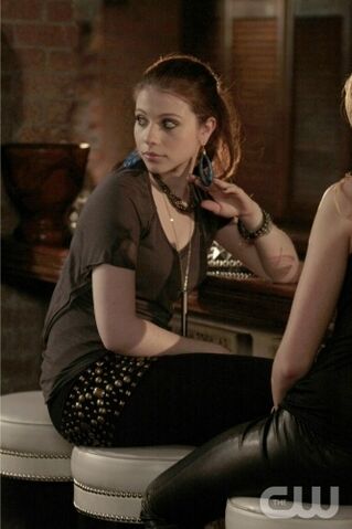 File:Georgina Sparks 7.jpg