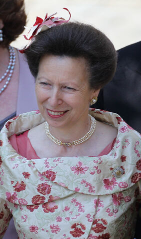 Fichier:Princess+Anne+Zara+Phillips+Marries+Mike+Tindall+weKcaVGNKUdl.jpg