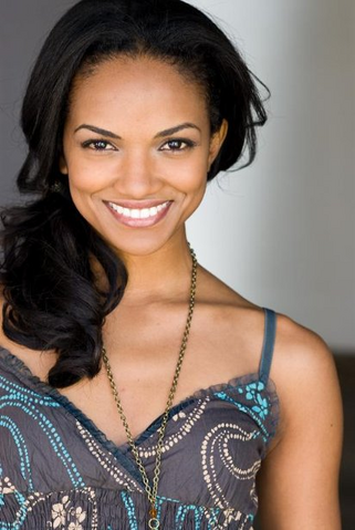 File:Mekia Cox.png