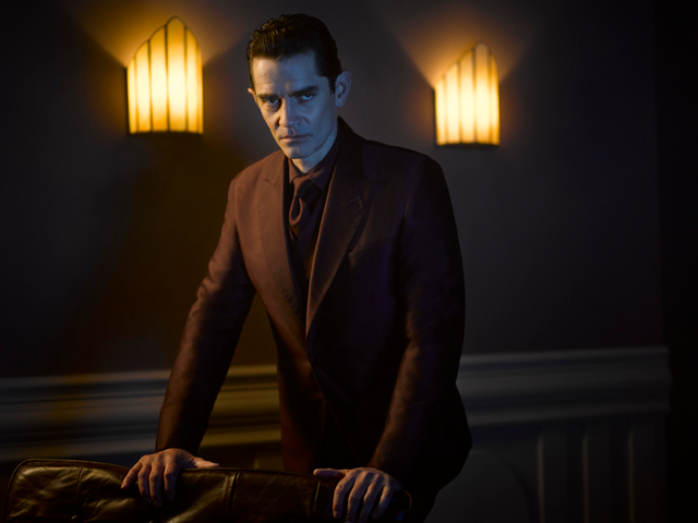 File:Theo Galavan season 2 promotional.png