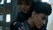 Selina vient voir son amie.jpg