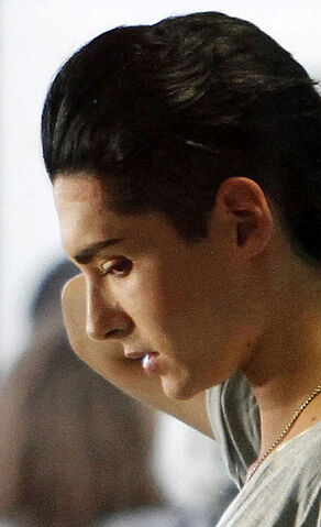Archivo:Bill-kaulitz-sin-maq-2.jpg
