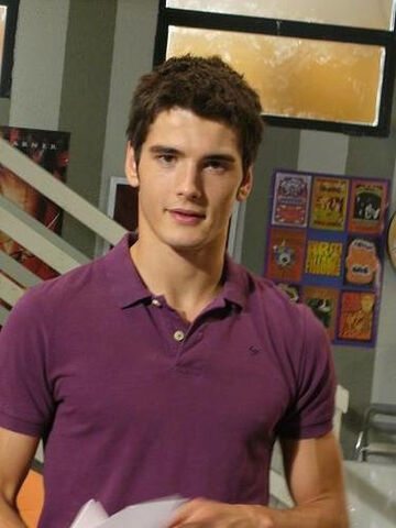 File:Yon-gonzalez-el-internado-5.jpg