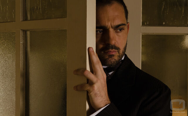 File:27515 pedro-alonso-diego-gran-hotel.jpg