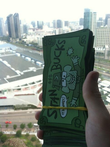 File:Comicon 2013 Stan Bucks.png