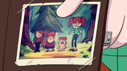 S1e7 Wendy Family Photo.png
