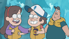 Mabel e Dipper se socando.png