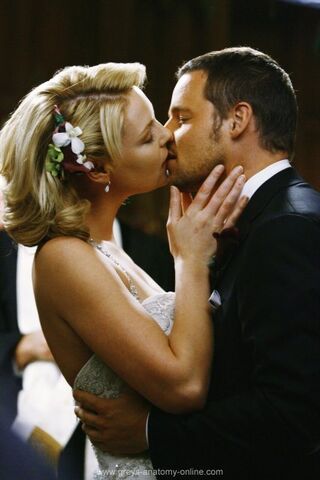 Fil:Alex-and-Izzie-alex-and-izzie-6075910-426-639.jpg