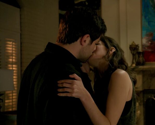 File:220-Musai Kiss.jpg